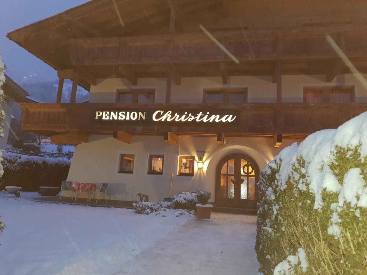 Sportpension Christina By Piaunddirk Maison d'hôtes Fügen